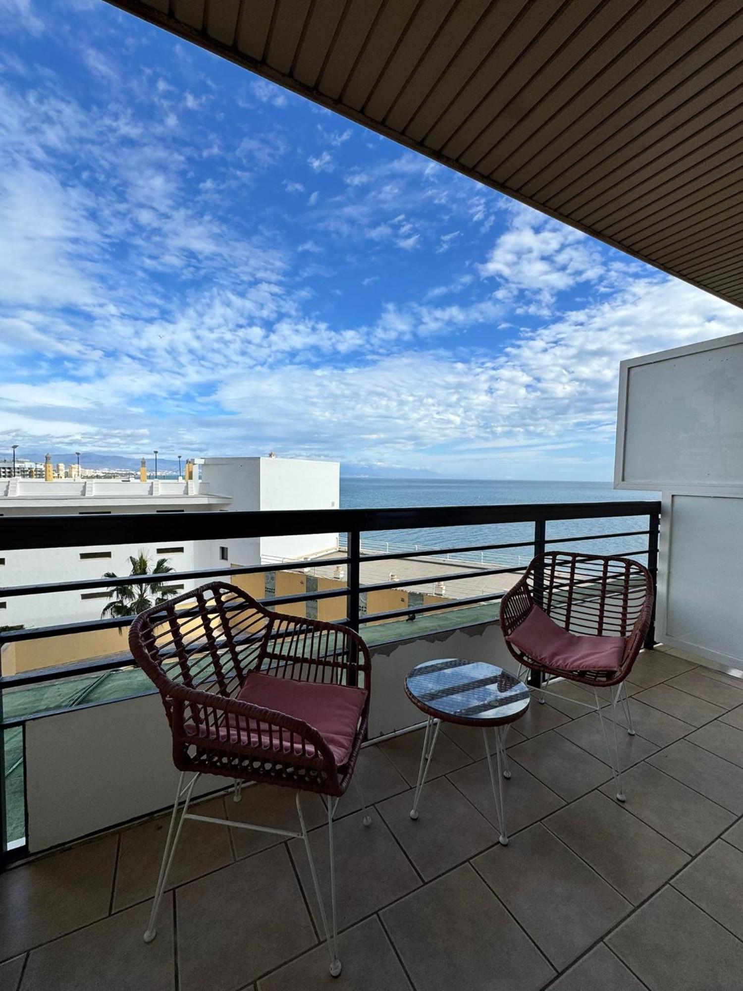Castillo Santa Clara Estudio Con Vistas Laterales Al Mar Torremolinos Exterior photo