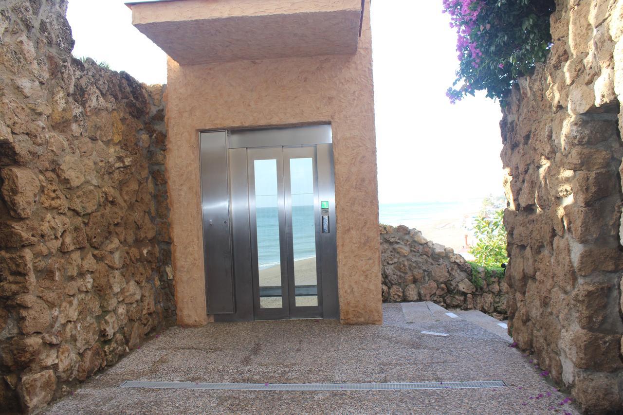 Castillo Santa Clara Estudio Con Vistas Laterales Al Mar Torremolinos Exterior photo